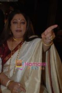 thumb_Kiron Kher at Saas Bahu Aur Sensex music launch in Fun Republic on 27th August 2008 (2)