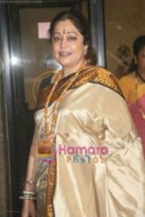 thumb_Kiron Kher at the 11th Annual Rajiv Gandhi Awards 2008 on 17th August 2008 (5)