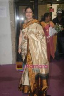 thumb_kiron kher at the 11th Annual Rajiv Gandhi Awards 2008 on 17th August 2008