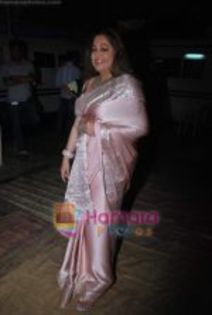 thumb_Kiron Kher on the sets of India_s got talent in FilmCity on 20th July 2009 (4)