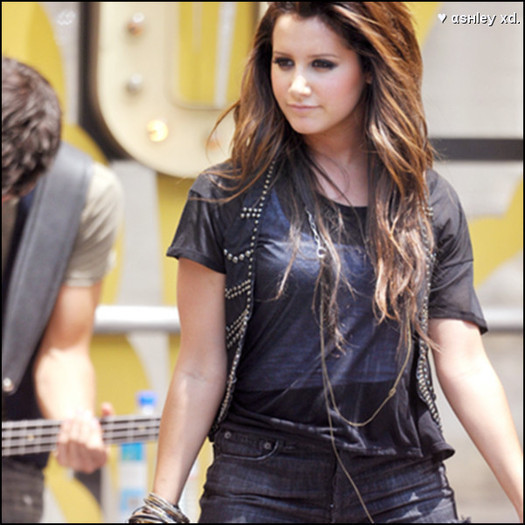 ei te-au vrajit??buuu!:)) ei te-au vrajit??buuu!:))