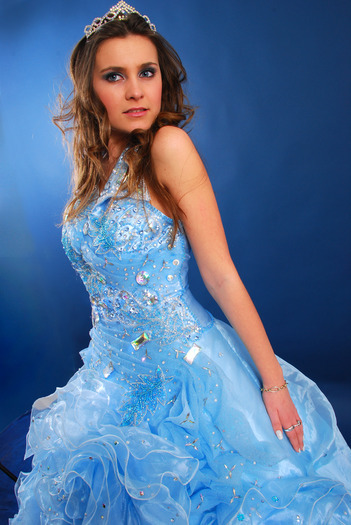 RCUOUETTXFNYEHDMMLD - Alexandra