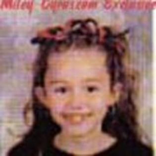 Miley Cyrus - Vedete cand erau mici