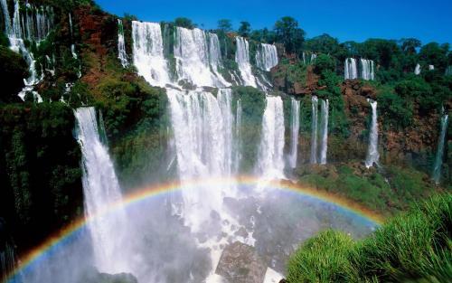 Peisaje de Vara Cascada si Curcubeu - Natura