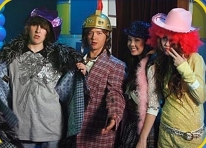 04 - Disney Channel New years Eve Singalong Bowlathon 2006 December 31st 2006-00