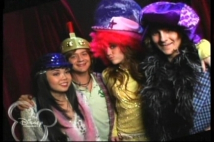 14 - Disney Channel New years Eve Singalong Bowlathon 2006 December 31st 2006-00