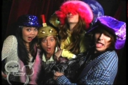 18 - Disney Channel New years Eve Singalong Bowlathon 2006 December 31st 2006-00