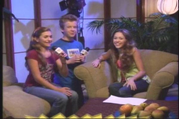 normal_mssshm_059 - Mikes Super Short Show  Hannah Montana DVD-00