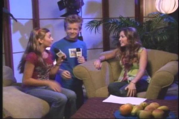 normal_mssshm_066 - Mikes Super Short Show  Hannah Montana DVD-00