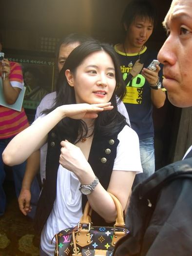 lll6 - Lee Young Ae