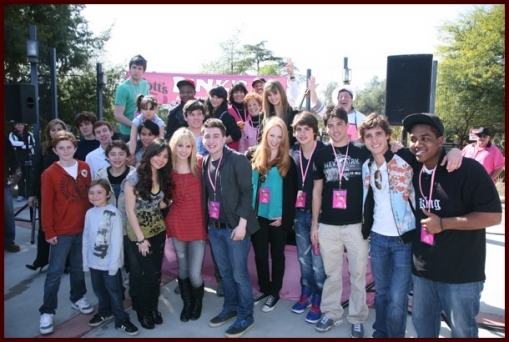 normal_pinksopening057 - Pink - s - Grand - Opening
