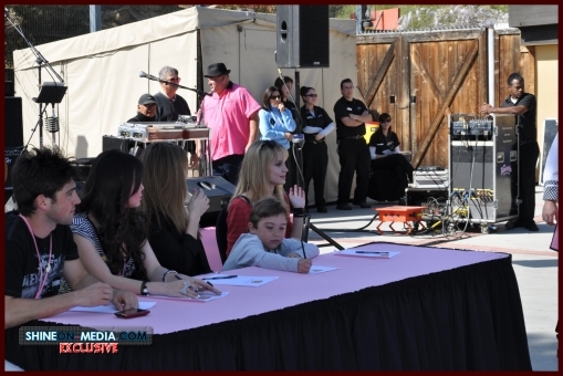 normal_pinksopening030