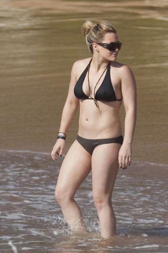 Hilary Duff - Vedete in costum de baie