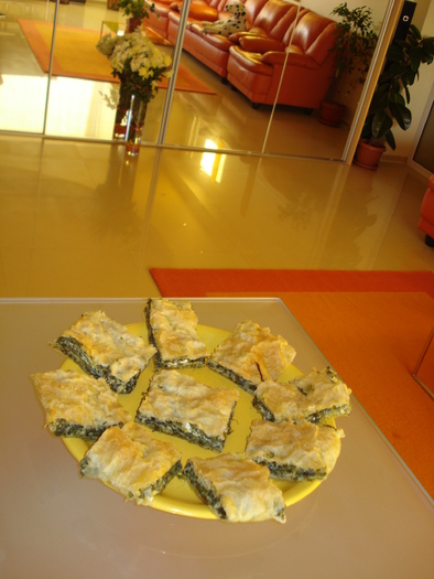 PLACINTA CU SPANAC SI BRANZA FETA