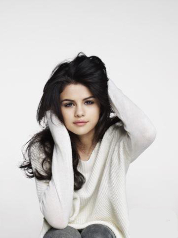 Selena-Gomez-selena-gomez-16549289-360-480 - poze Selena Gomez