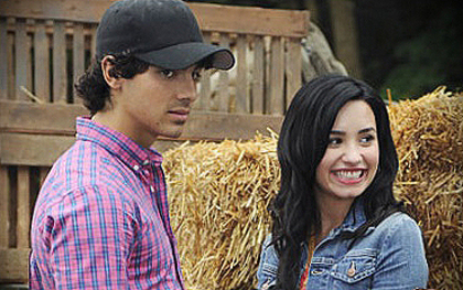 jemi-jemi-16324106-368-230 - poze Demy si Joe