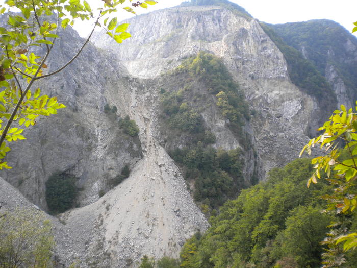 DSCN7289; INTOARCEREA PRIN CHEILE COSTESTI
