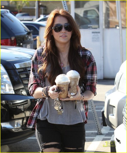 with StarBucks - Toate Pozele Mele Cu Miley