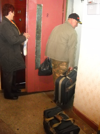 ajut la bagaje in lift - Plecare Germania