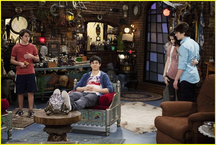 gregg-sulkin-wizards-return-10