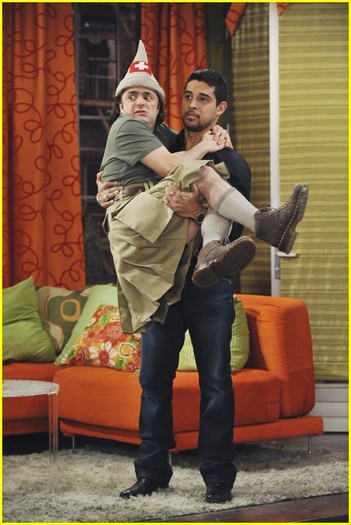 wilmer-valderrama-wizards-02