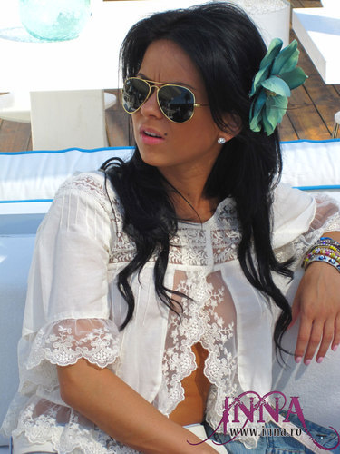 2800112 - poze Inna