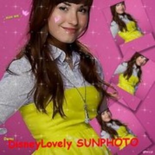 Demi Lovato - Poze cu sclipici