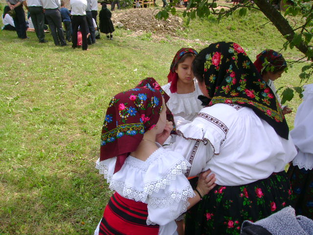 te spalai,te pieptanai.........