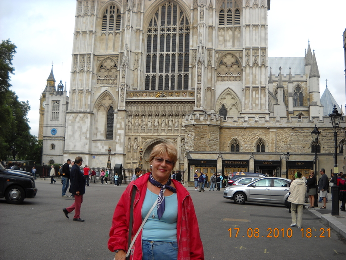 ANGLIA AUGUST 2010 001 (1172) - LONDRA