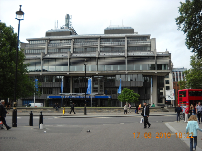 ANGLIA AUGUST 2010 001 (1177) - LONDRA