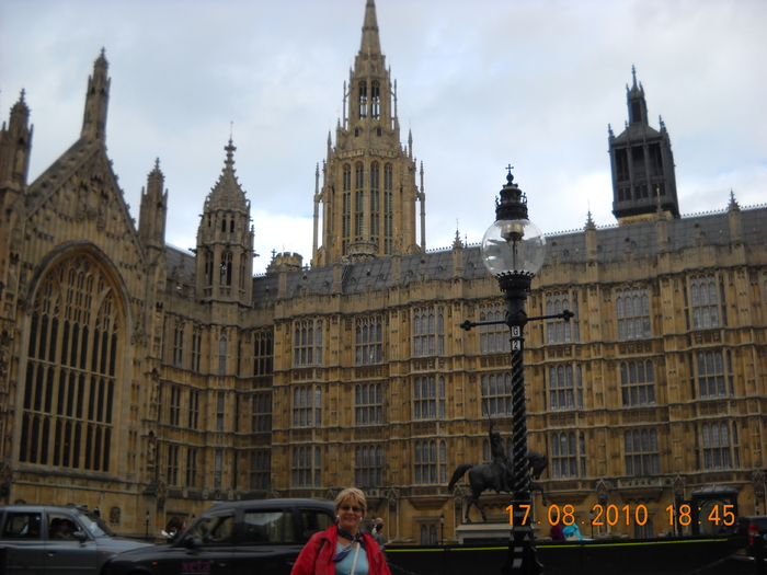 ANGLIA AUGUST 2010 001 (1204) - LONDRA
