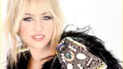 19294121_YBNLJRWIT - hannah montana forever si maily
