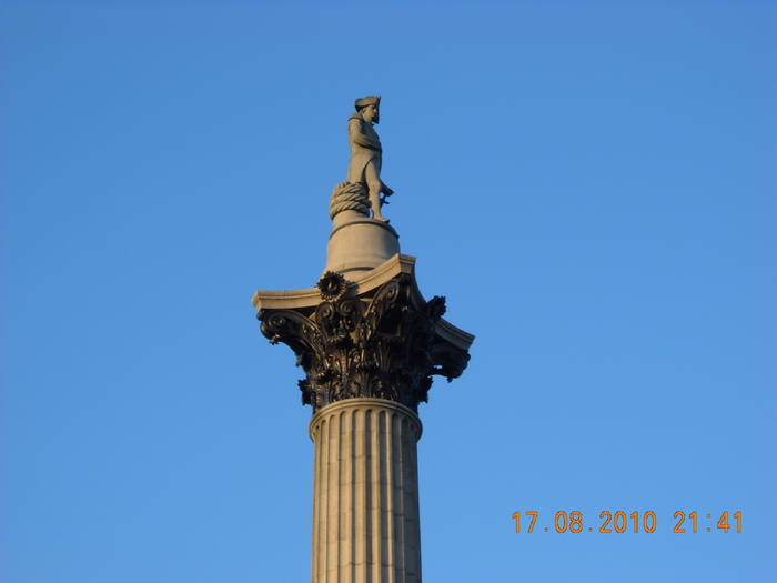 ANGLIA AUGUST 2010 001 (1288); Amiralul Nelson in Trafalgar Square
