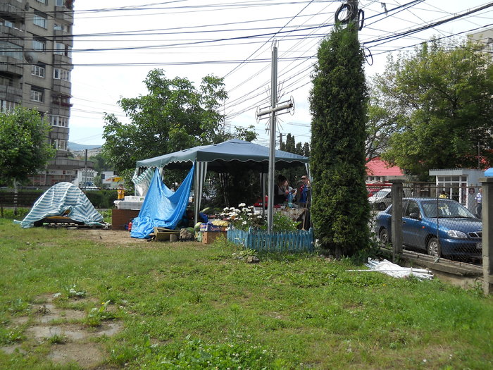 biserica+cuptoru gradina 009