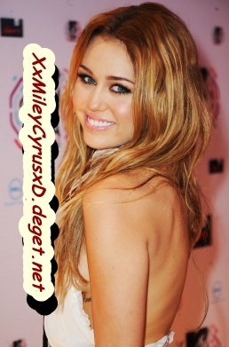 MTV Europe Music Awards 2010 - Arrivals [7th November] 16 - Toate Pozele Mele Cu Miley