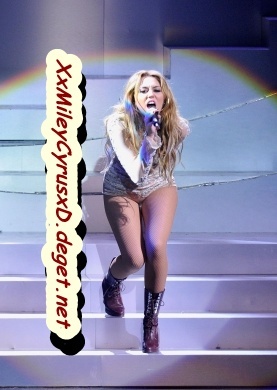 MTV Europe Music Awards 2010 - Performance [7th November] 4