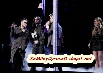 MTV Europe Music Awards 2010 - Show [7th November] 9