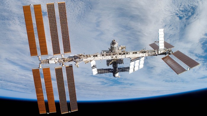 iss-earth - Universe Wallpapers