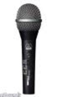 Microfonul pe care si-l alese