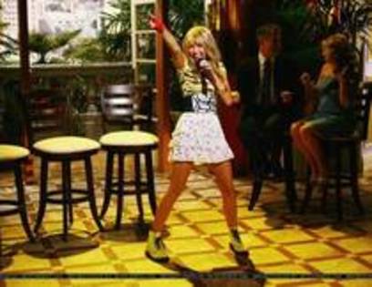 EISNVDVMAABFNURAICS - Hannah Montana 0
