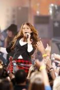 ICPCFCJQUSPZMTYPJXS - Hannah Montana 0