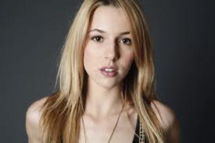 alona tal - cele mai frumoase cantarete si actrite