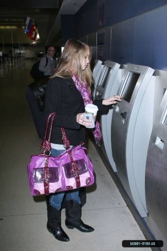 debby-ryan-03 - Debby - Ryan - at - the - Airport