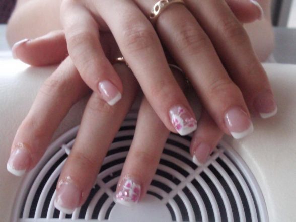 unghii false - UnGhI fAlSe