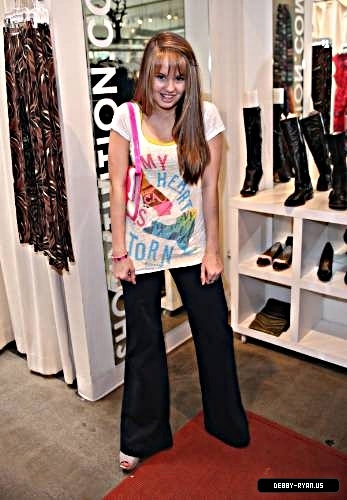 debby-ryan-0041 - Sharpen - Pics