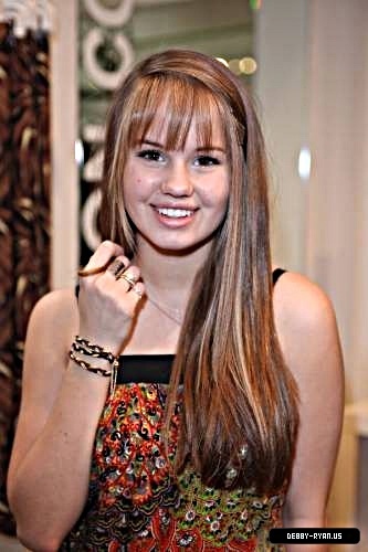 debby-ryan-0071 - Sharpen - Pics