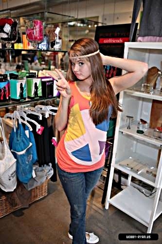 debby-ryan-0080 - Sharpen - Pics