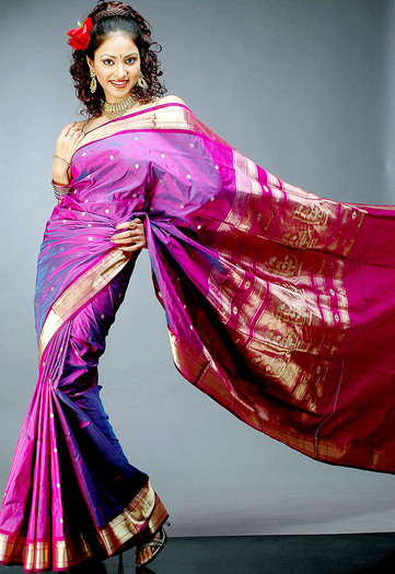 7 - Saree