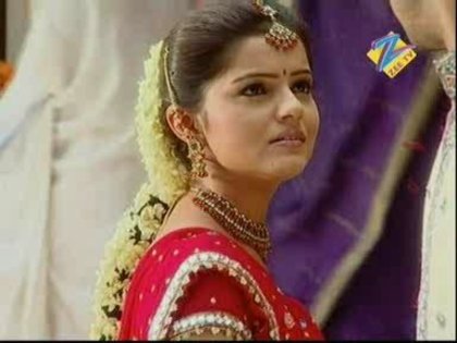 25758_107096009327234_100000805072793_65246_3355492_n - Rubina Dilaik