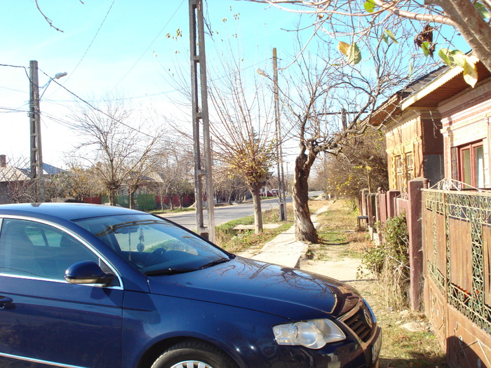 IN VIZITA LA BUNICA MEA....A NOASTRA:) - FRATELE MEU FLORIN